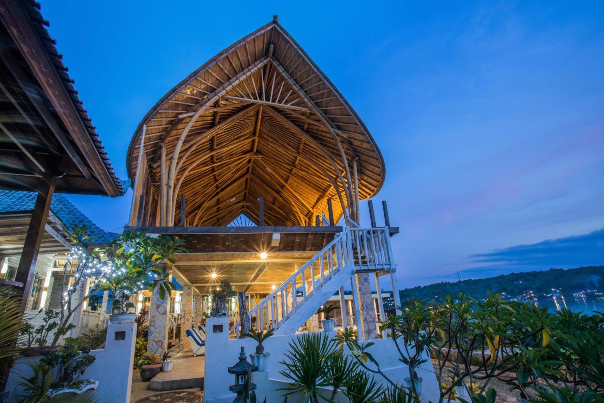 Nusa View - Oceanfront Rentals Lembongan Eksteriør billede