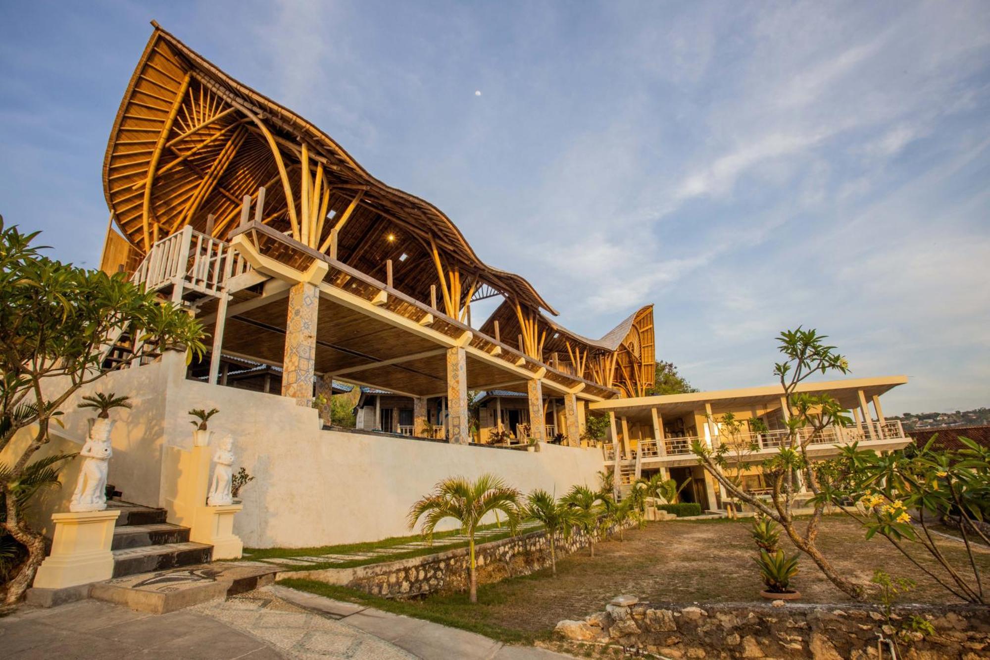 Nusa View - Oceanfront Rentals Lembongan Eksteriør billede